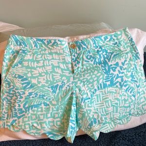 Lilly Pulitzer Scalloped Buttercup shorts, Sz12